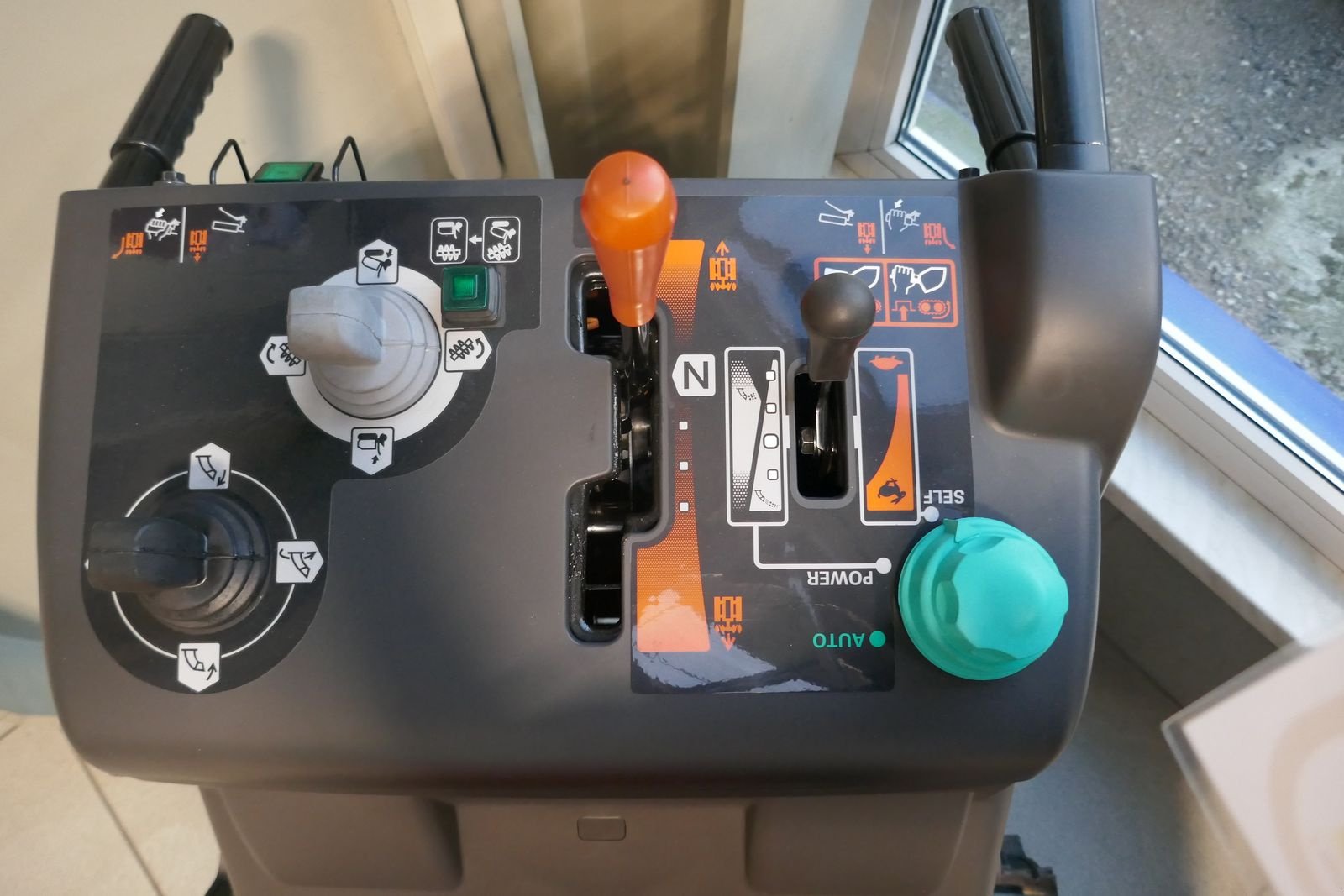 Schneefräse des Typs Honda HSM 1390i TDR, Gebrauchtmaschine in Villach (Bild 9)