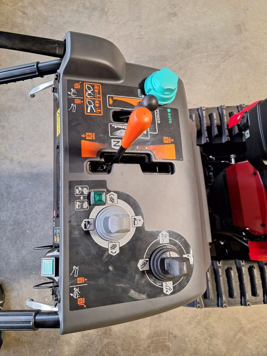 Schneefräse of the type Honda HSM 1390i2 TDR, Gebrauchtmaschine in Villach (Picture 4)