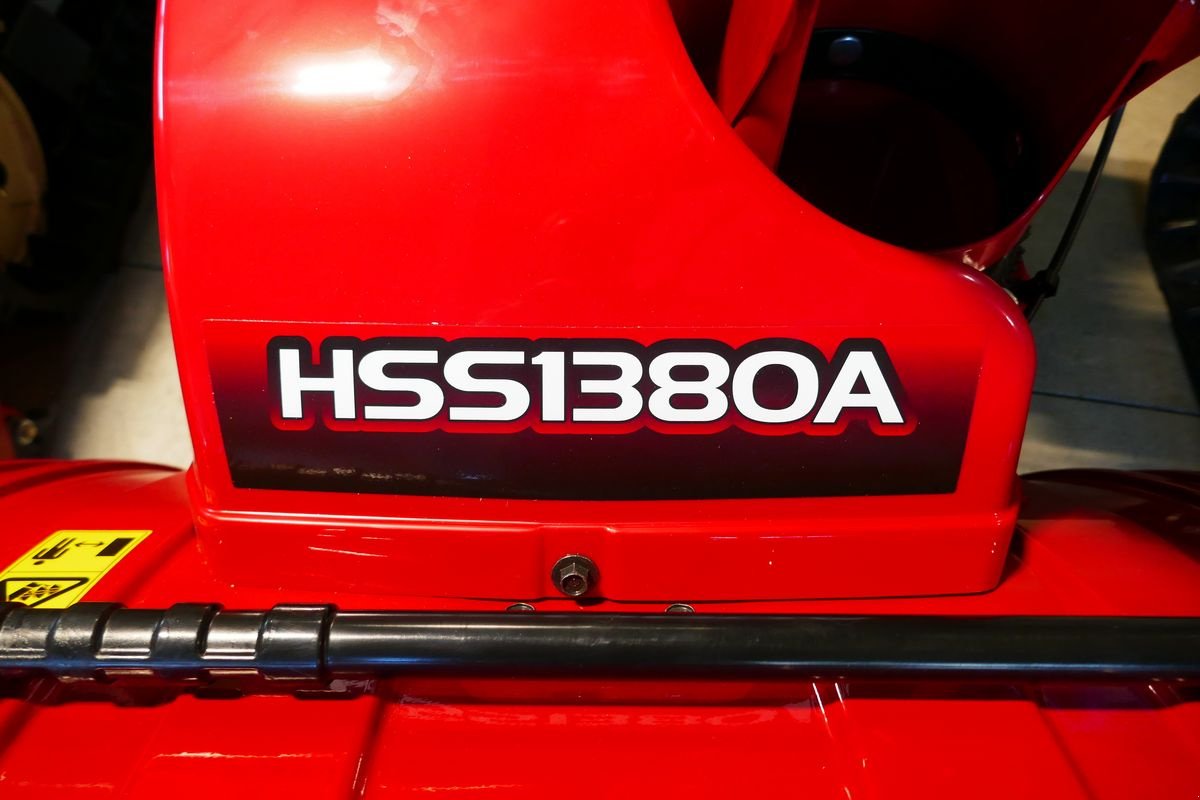Schneefräse des Typs Honda HSS 1380A TD, Gebrauchtmaschine in Villach (Bild 2)