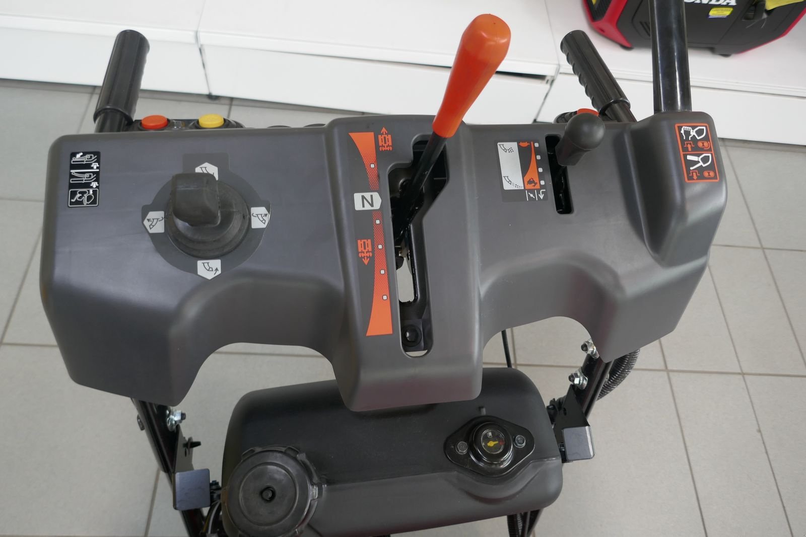 Schneefräse typu Honda HSS 1380i1 TD, Gebrauchtmaschine v Villach (Obrázek 8)