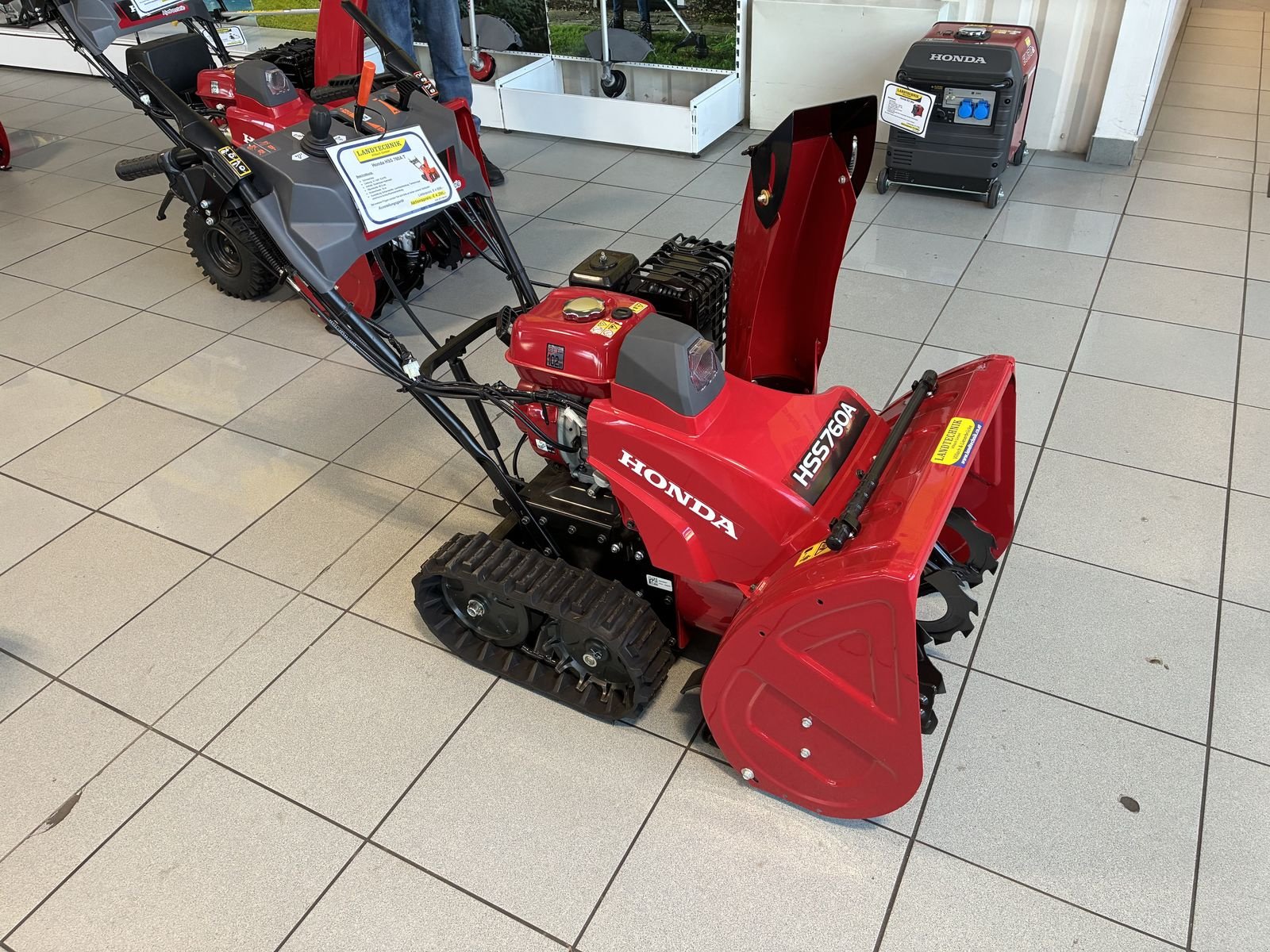 Schneefräse typu Honda HSS 760 A T, Neumaschine w Villach (Zdjęcie 1)