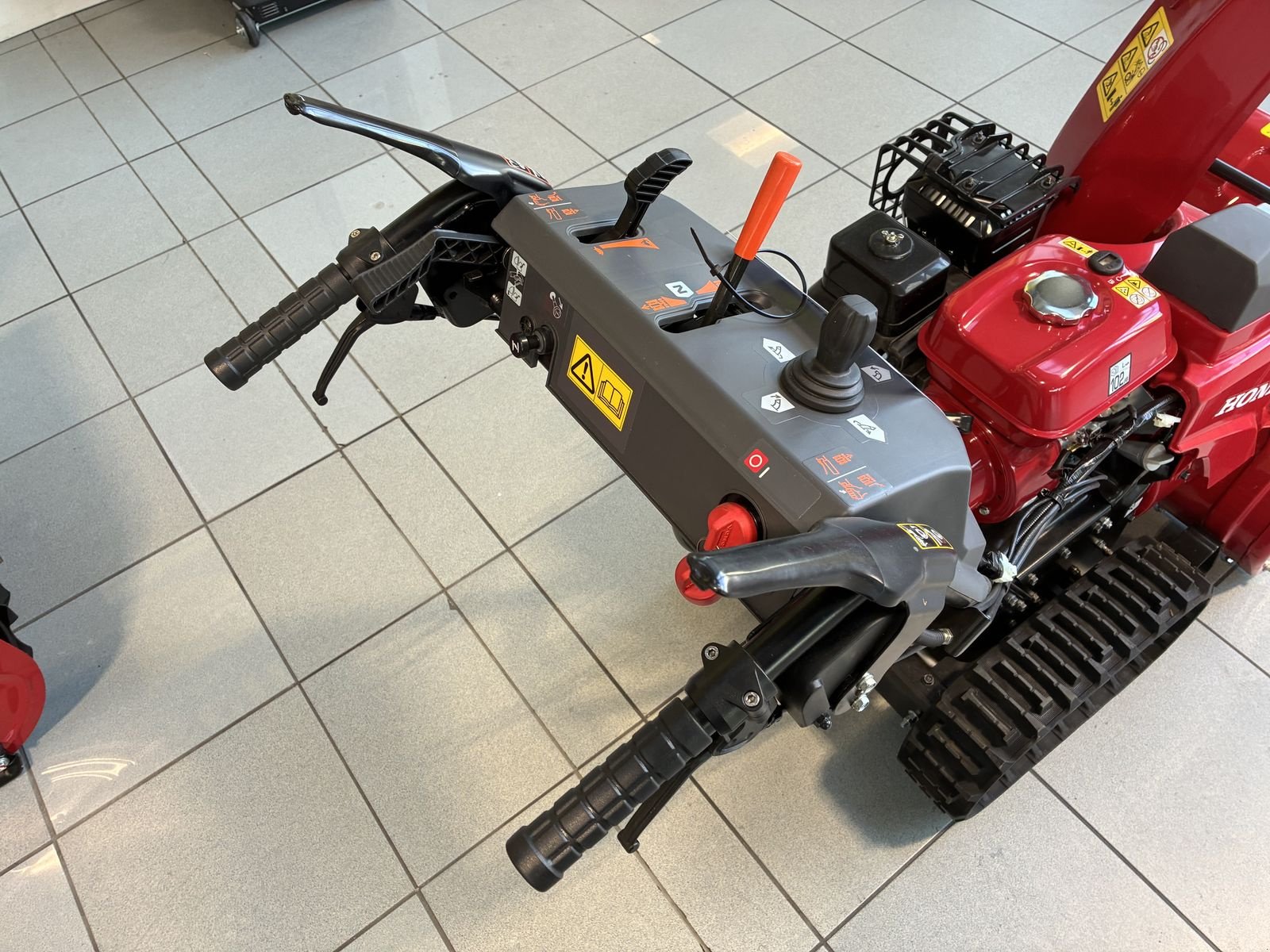 Schneefräse typu Honda HSS 760 A T, Neumaschine w Villach (Zdjęcie 3)