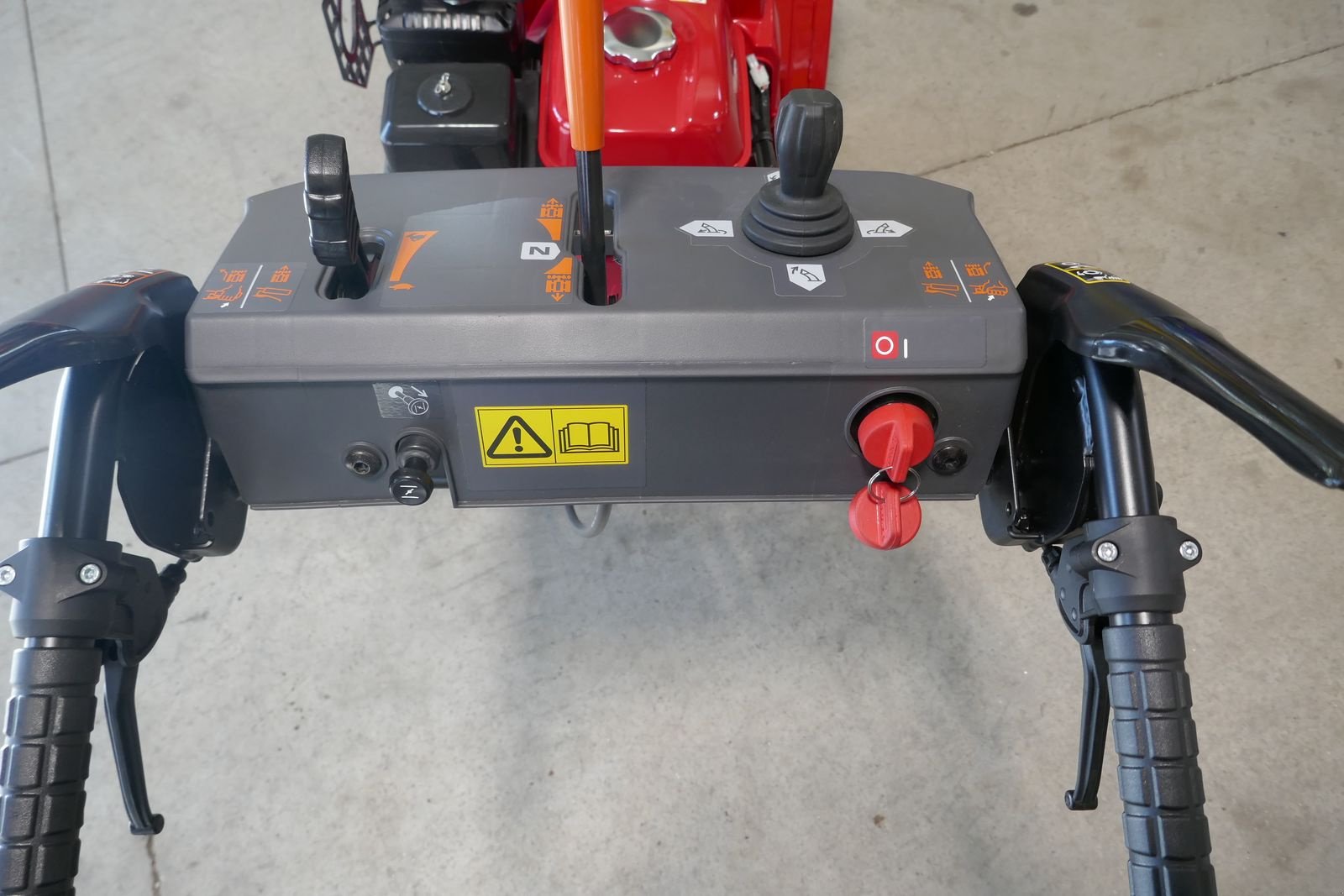 Schneefräse des Typs Honda HSS 760A W, Gebrauchtmaschine in Villach (Bild 6)