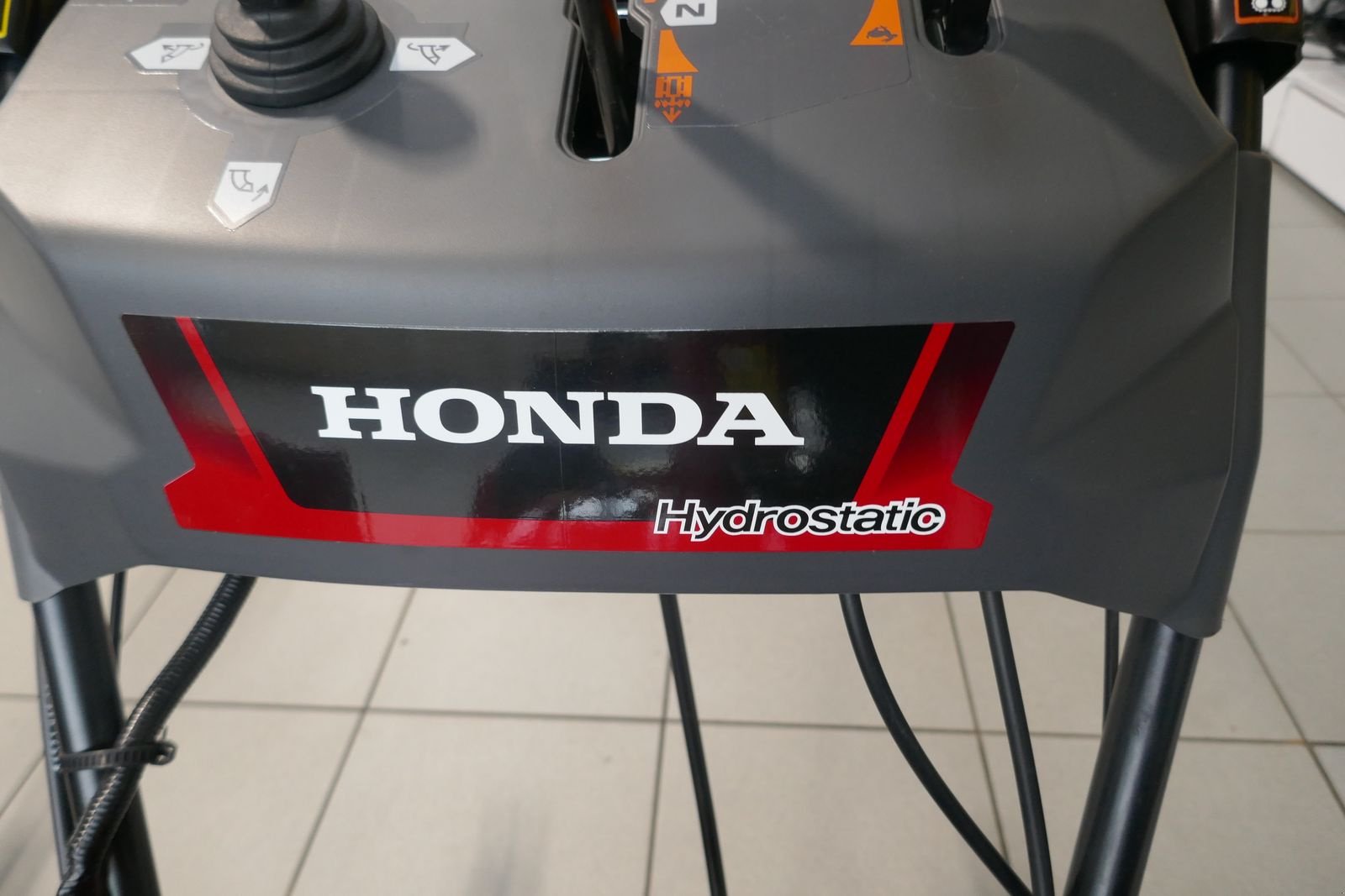 Schneefräse des Typs Honda HSS 760A W, Gebrauchtmaschine in Villach (Bild 8)
