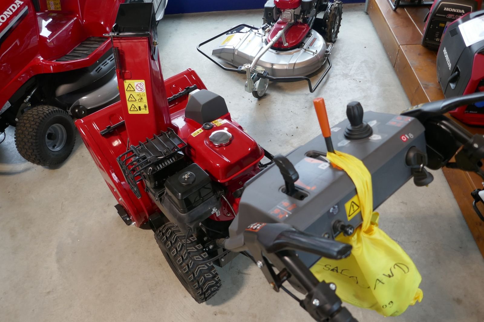 Schneefräse of the type Honda HSS 760A WD, Gebrauchtmaschine in Villach (Picture 7)