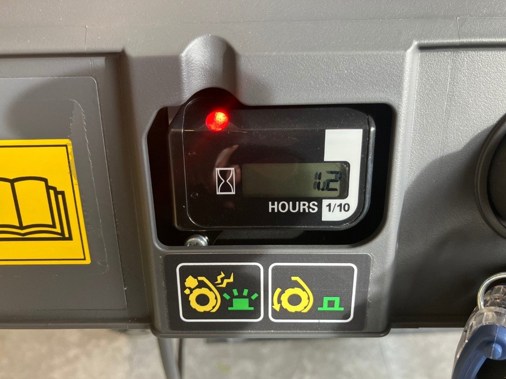 Schneefräse des Typs Honda HSS970A, Gebrauchtmaschine in Landquart (Bild 3)