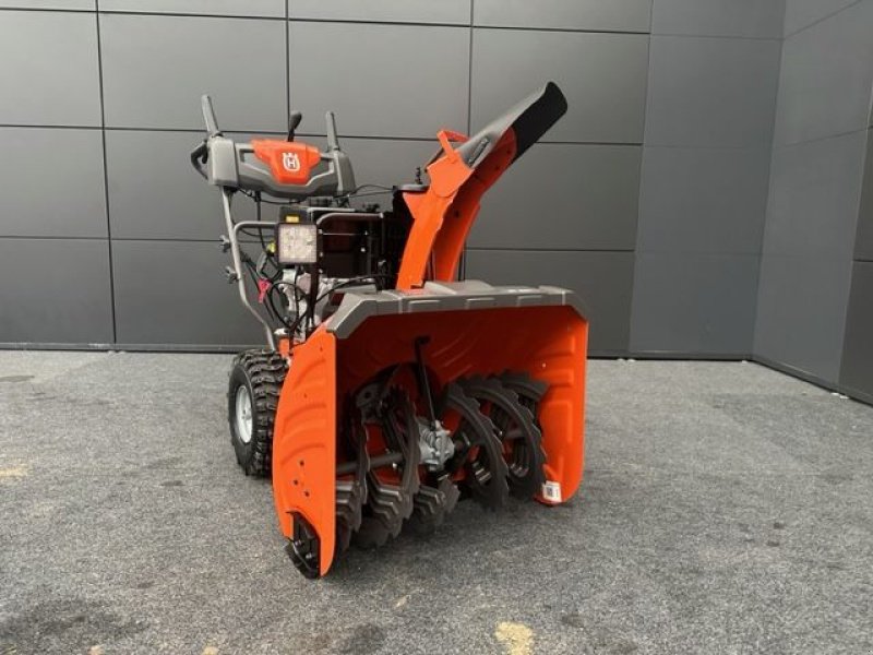 Schneefräse типа Husqvarna Schneefräse  ST327 Radantrieb 8,4PS, Neumaschine в Tamsweg (Фотография 5)