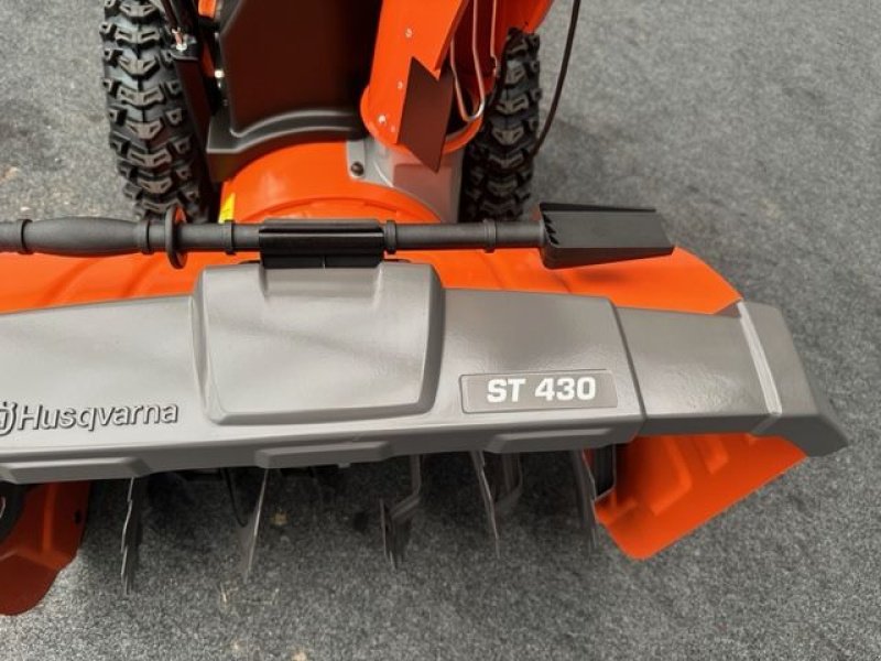 Schneefräse des Typs Husqvarna Schneefräse ST430 Radantrieb 12,5PS, Neumaschine in Tamsweg (Bild 7)