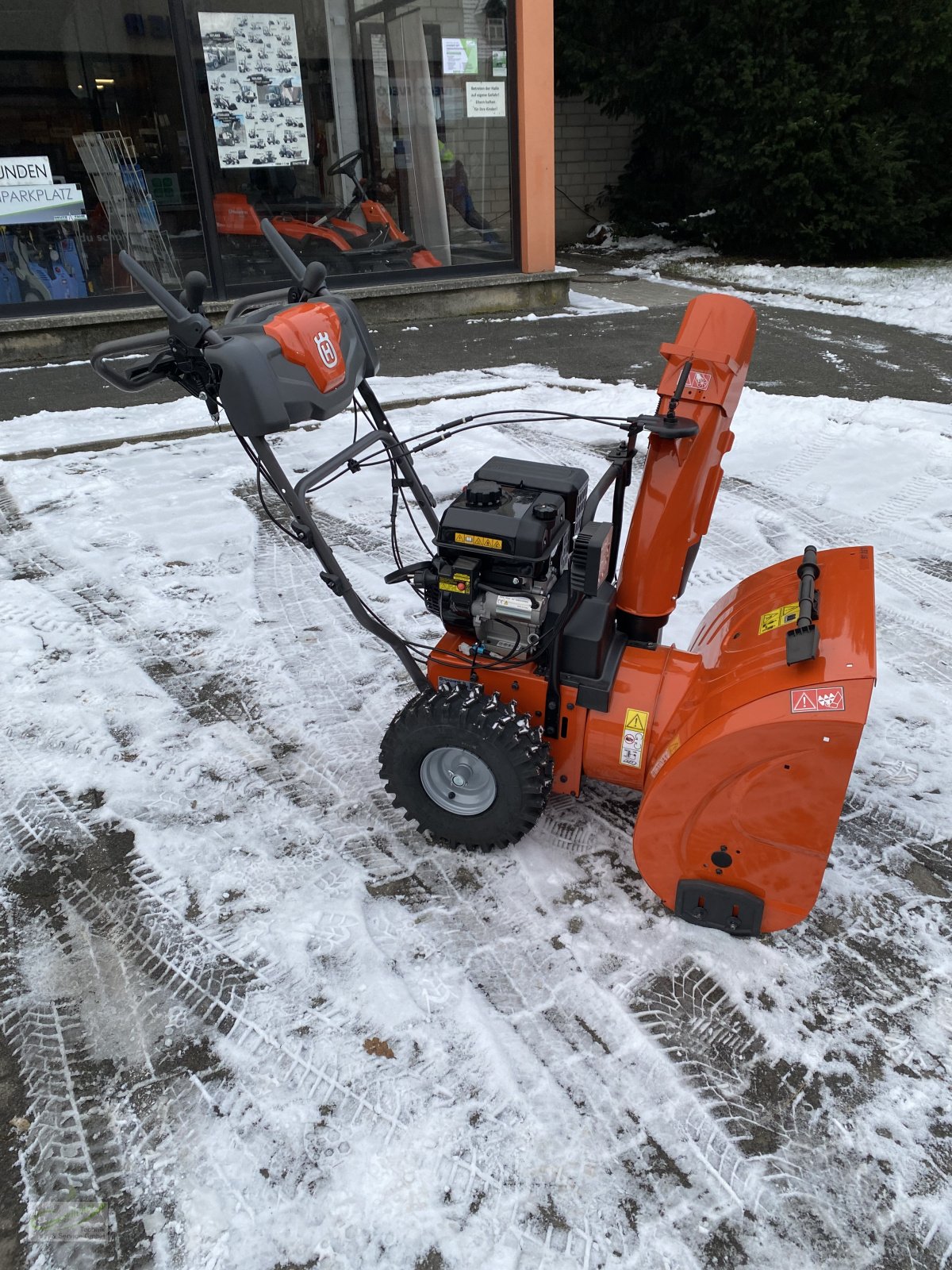 Schneefräse typu Husqvarna ST 227 Winteraktion, Neumaschine w Neustadt (Zdjęcie 3)