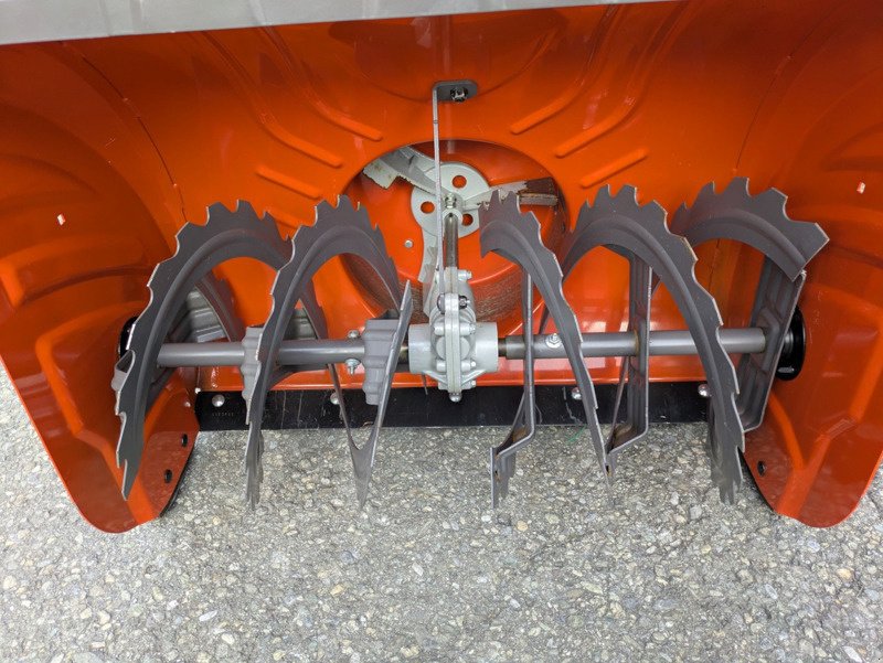 Schneefräse des Typs Husqvarna ST 430 Schneefräse, Gebrauchtmaschine in Chur (Bild 6)