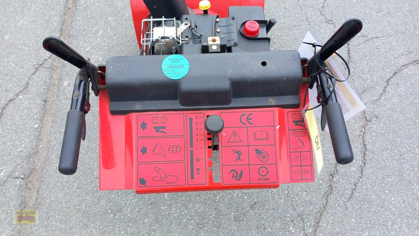 Schneefräse des Typs MTD-Motorgeräte Yard Machines Schneefräse mit Raupenantrieb, Gebrauchtmaschine in Kötschach (Bild 10)