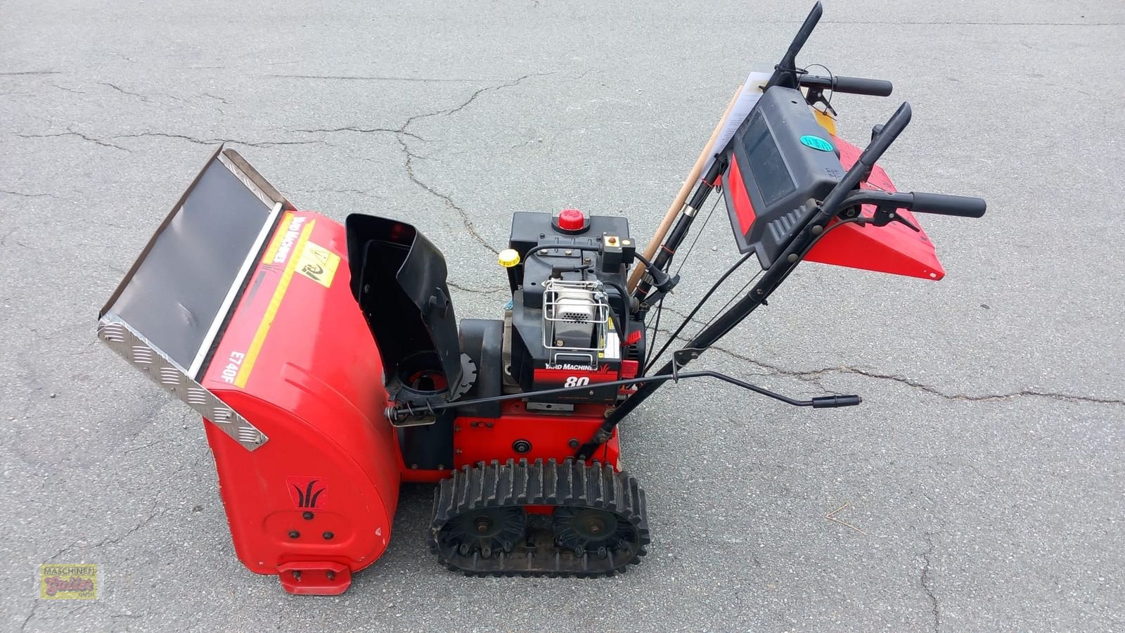 Schneefräse des Typs MTD-Motorgeräte Yard Machines Schneefräse mit Raupenantrieb, Gebrauchtmaschine in Kötschach (Bild 1)