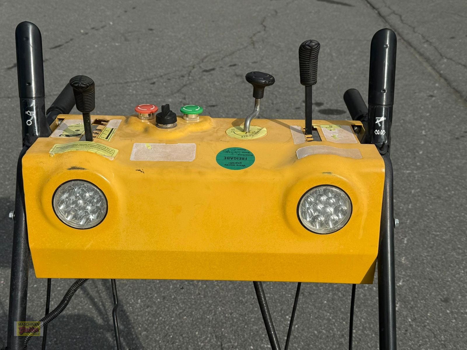 Schneefräse of the type Sonstige Schneefräse mit Raupenantrieb, Gebrauchtmaschine in Kötschach (Picture 8)