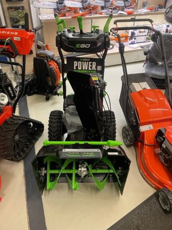 Schneefräse of the type Sonstige SNT2400E, Neumaschine in Adnet (Picture 1)