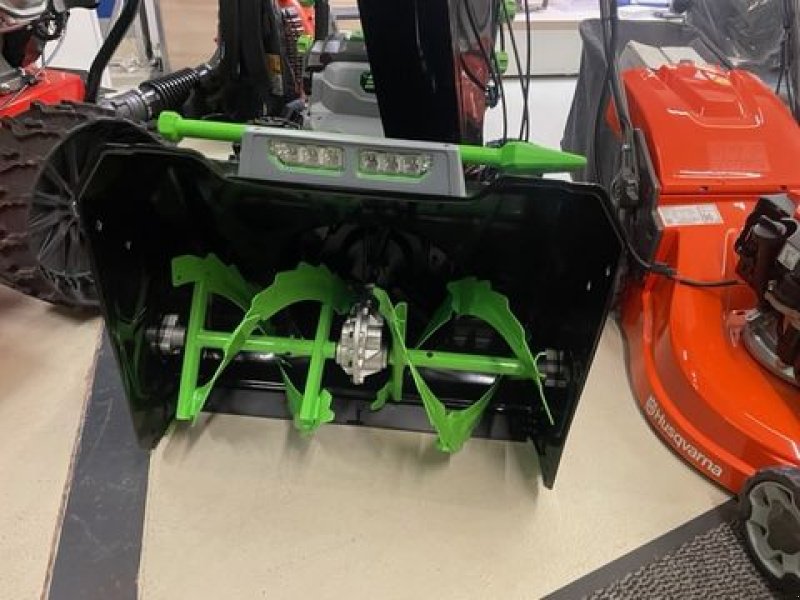 Schneefräse of the type Sonstige SNT2400E, Neumaschine in Adnet (Picture 3)