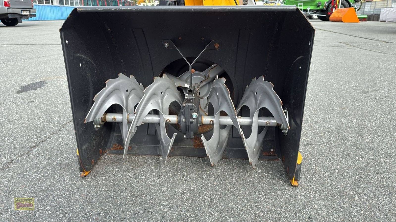 Schneefräse des Typs Stiga ST 401 Schneefräse mit Raupenantrieb, Gebrauchtmaschine in Kötschach (Bild 2)