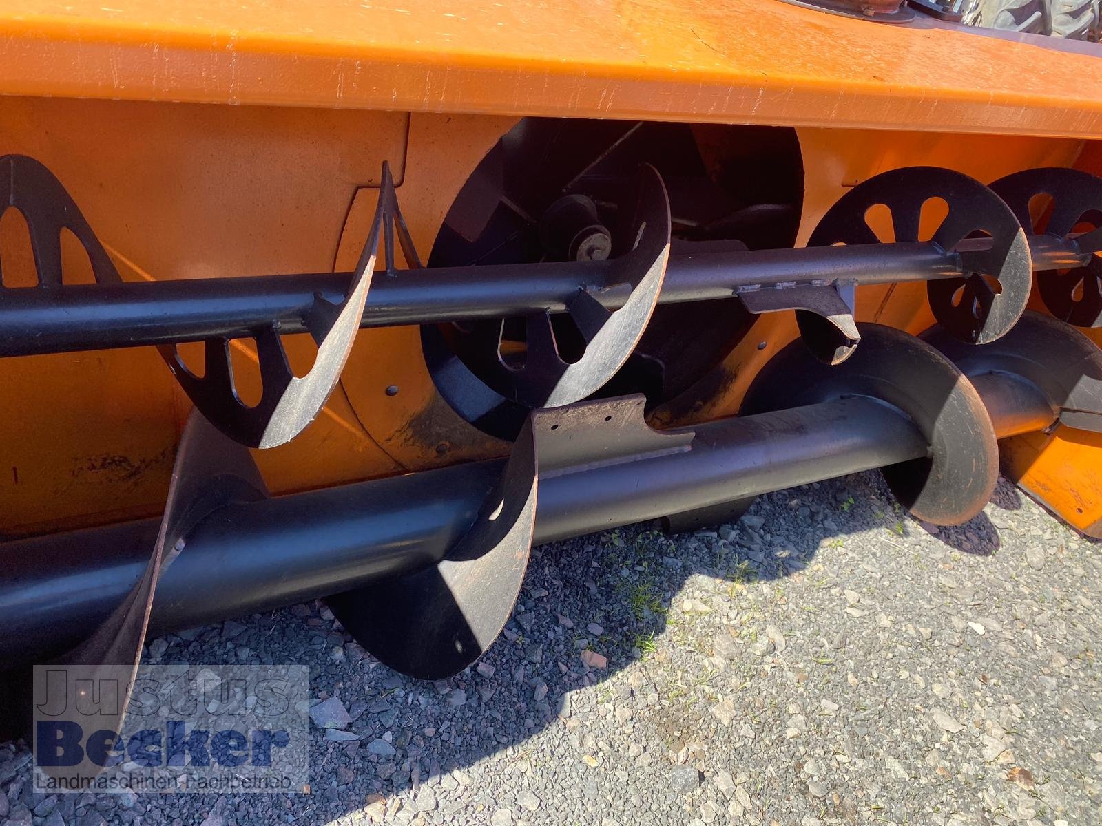 Schneefräse des Typs Trejon SB 2602 HD, Gebrauchtmaschine in Weimar-Niederwalgern (Bild 7)