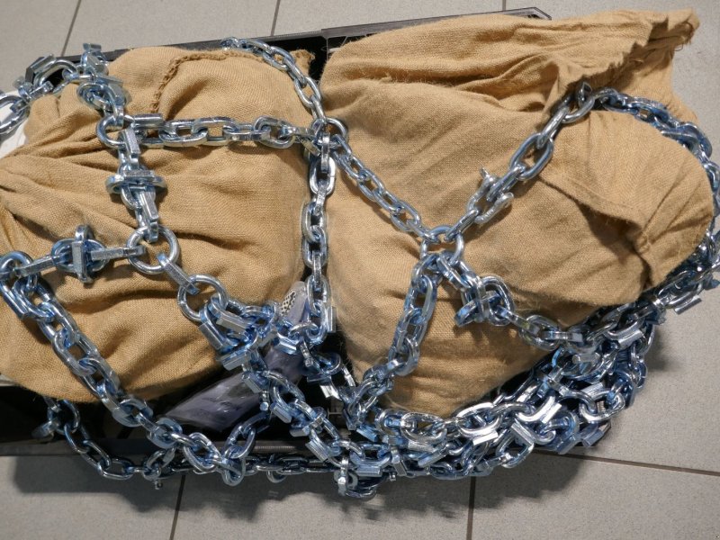 Schneekette типа Ottinger 480/65-28 verstärkt, Gebrauchtmaschine в Villach