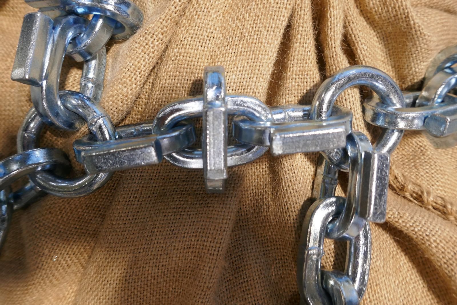 Schneekette типа Ottinger 480/65-28 verstärkt, Gebrauchtmaschine в Villach (Фотография 2)