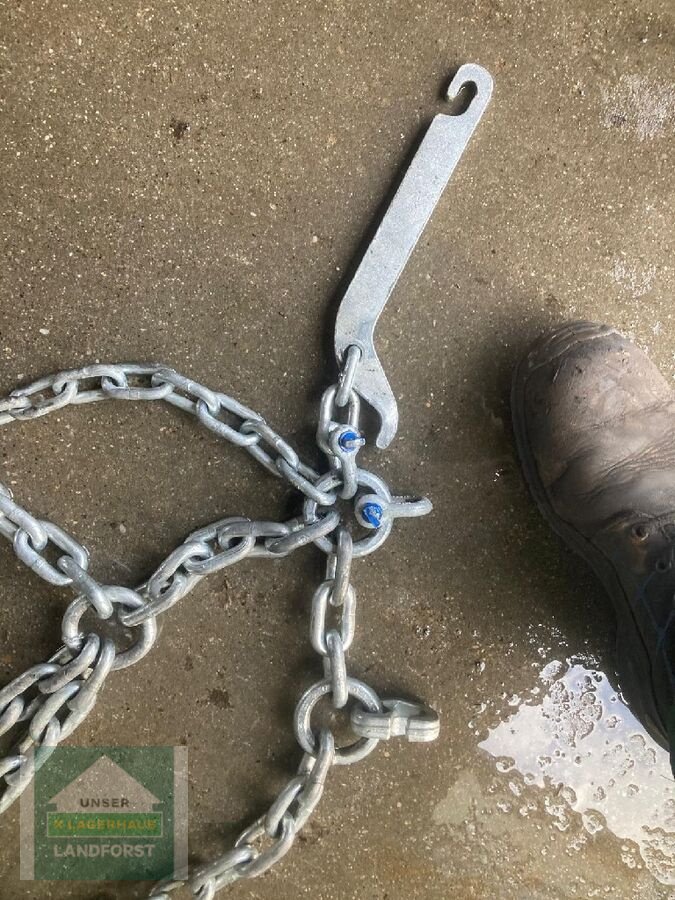 Schneekette of the type Pewag 710/60 R42, Neumaschine in Kapfenberg (Picture 5)