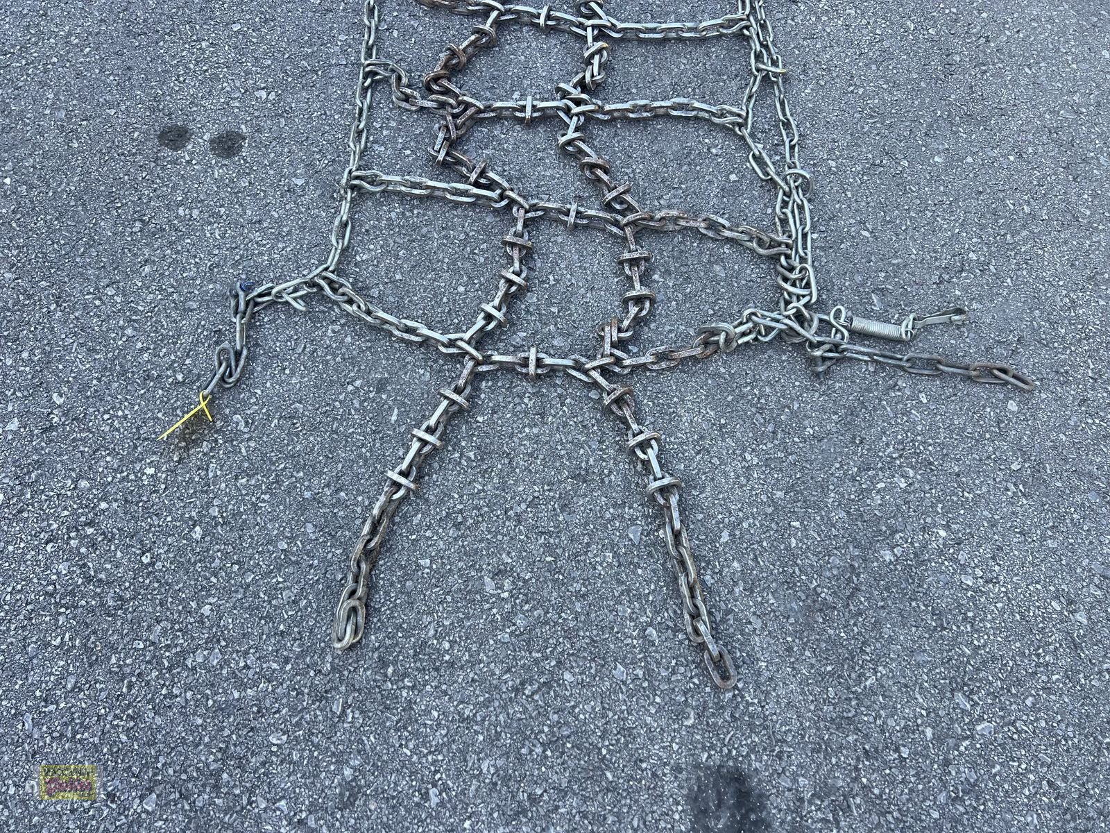 Schneekette of the type Pewag Doppelspurkette &#34;D 171 8&#34; zu 420/70-28, Gebrauchtmaschine in Kötschach (Picture 4)