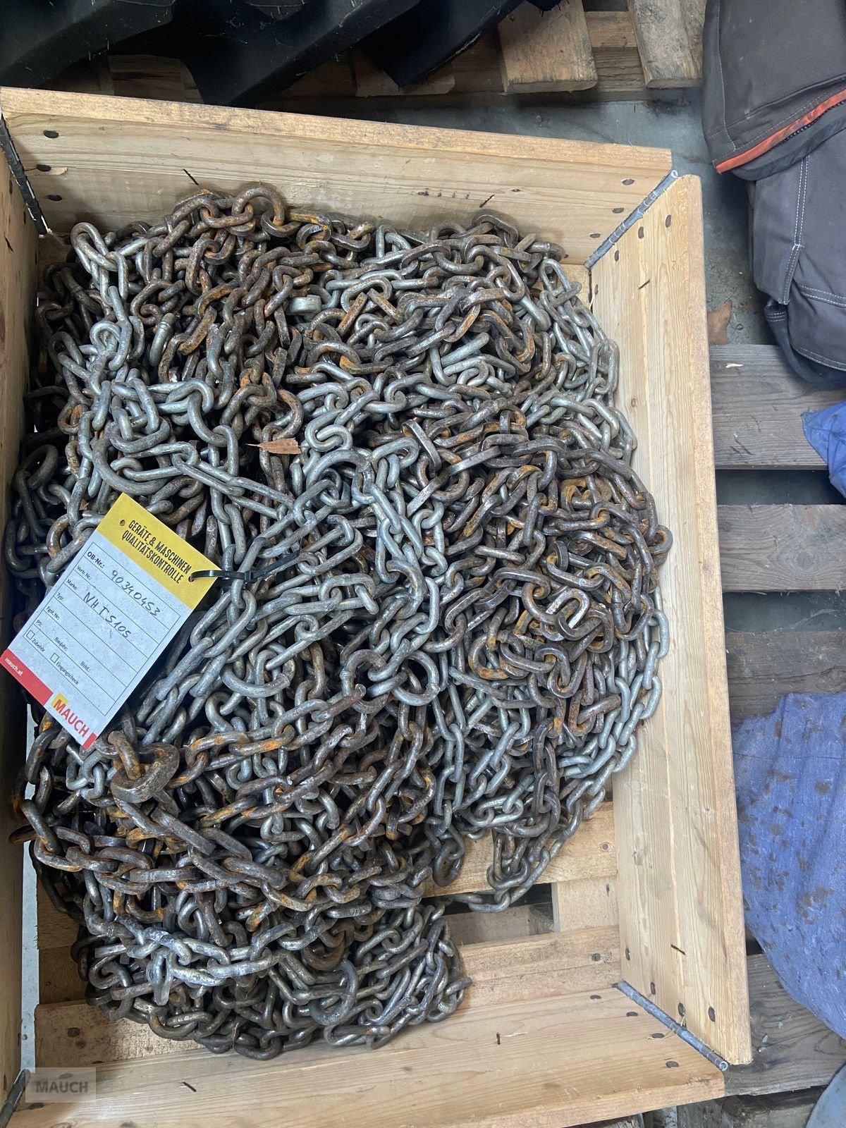 Schneekette of the type Sonstige Netzketten passend zu 440/65 R24+540/65 R34, Gebrauchtmaschine in Burgkirchen (Picture 1)