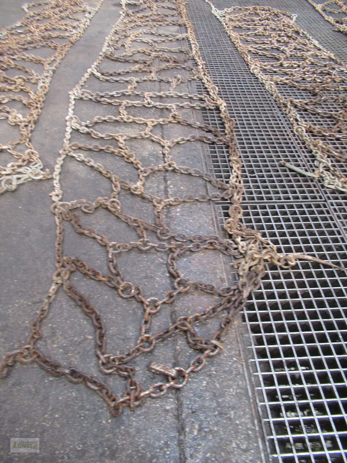 Schneekette of the type Sonstige Schneeketten 650/65x38 N, Gebrauchtmaschine in Kaumberg (Picture 1)