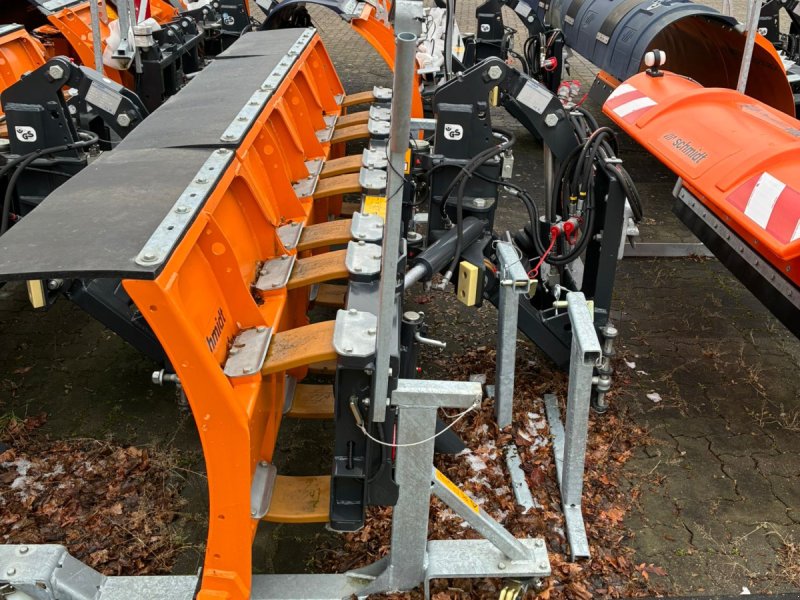 Schneepflug des Typs Aebi Schmidt Cirron SL30, Neumaschine in Wiedemar (Bild 1)