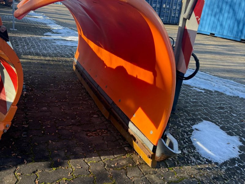 Schneepflug des Typs Aebi Schmidt SNK 27, Gebrauchtmaschine in Wiedemar