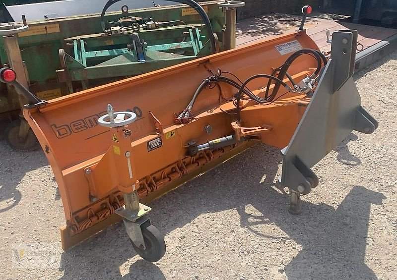 Schneepflug des Typs Bema Schneeschild 700/2550, Gebrauchtmaschine in Fischbach/Clervaux (Bild 2)