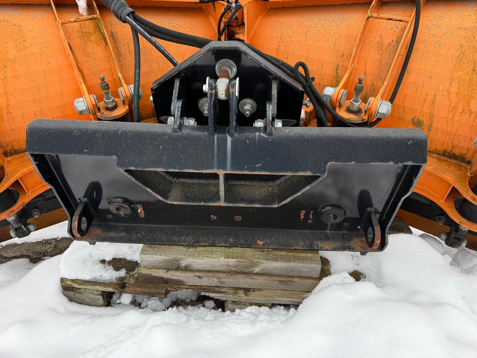 Schneepflug van het type Bucher VPG 240, Gebrauchtmaschine in Wiedemar (Foto 4)