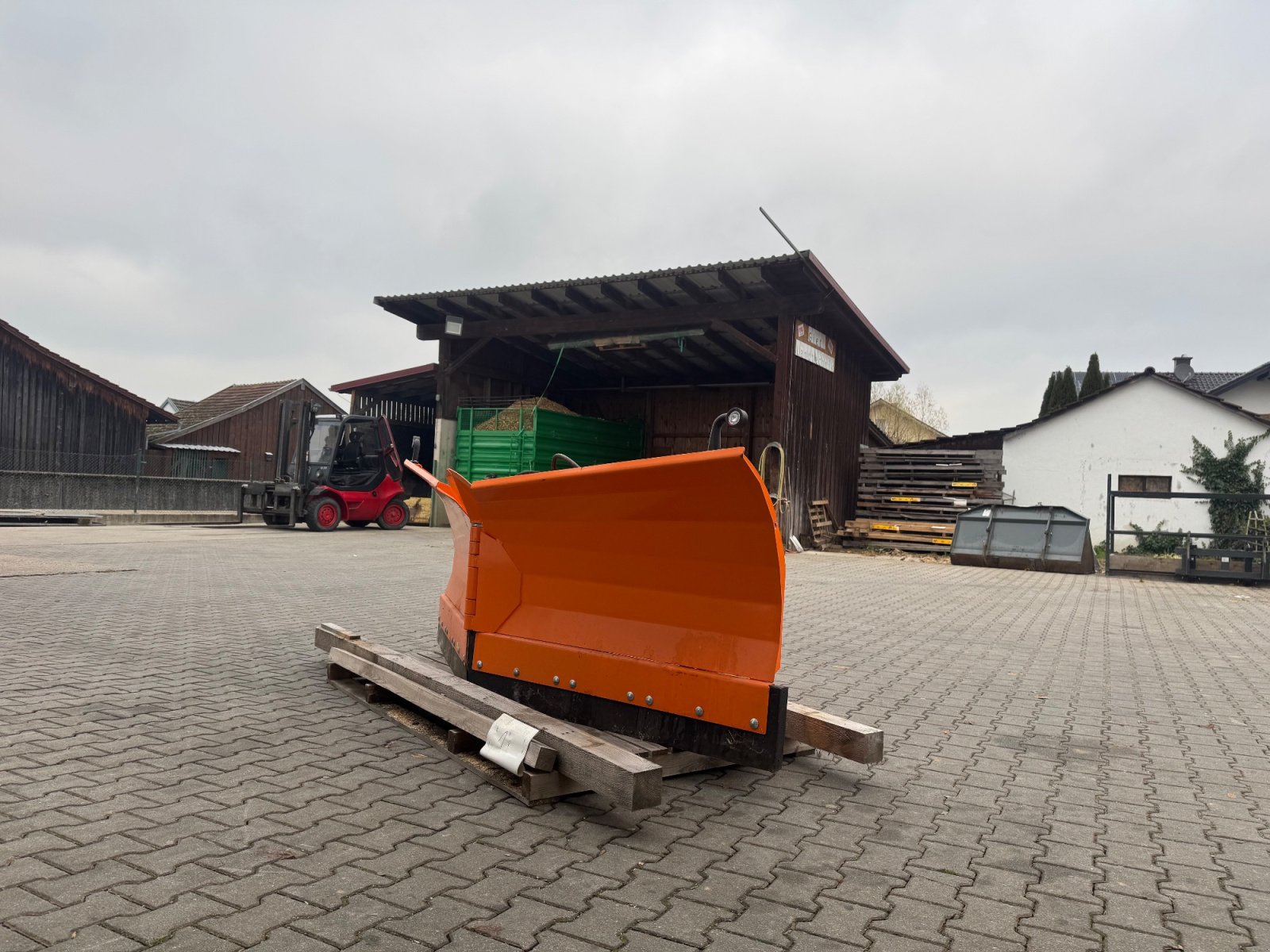 Schneepflug des Typs Donauwald Schneepflug 2,70, Neumaschine in Bogen (Bild 2)