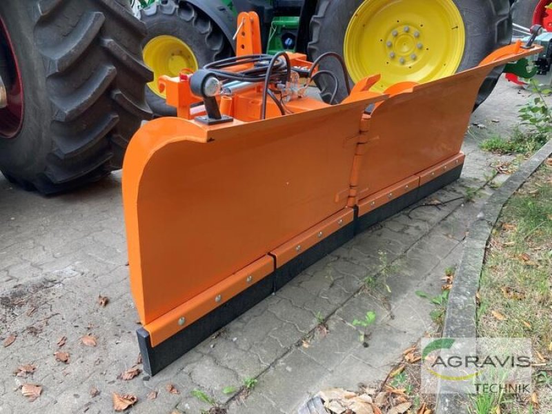 Schneepflug des Typs Düvelsdorf SCHNEESCHILD, Neumaschine in Schladen (Bild 3)