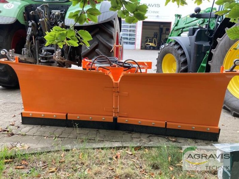 Schneepflug des Typs Düvelsdorf SCHNEESCHILD, Neumaschine in Schladen (Bild 2)