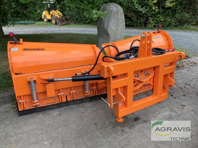 Schneepflug des Typs Düvelsdorf SCHNEESCHILD, Neumaschine in Schladen (Bild 1)