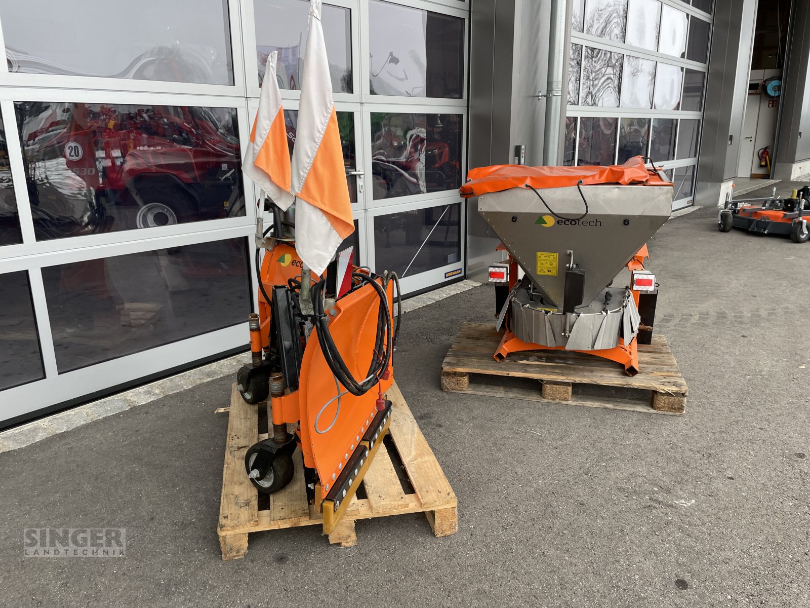 Schneepflug des Typs EcoTech Winterschlussverkauf Winteraktion EcoTech Salzstreuer&Schneepflug, Gebrauchtmaschine in Biessenhofen (Bild 3)