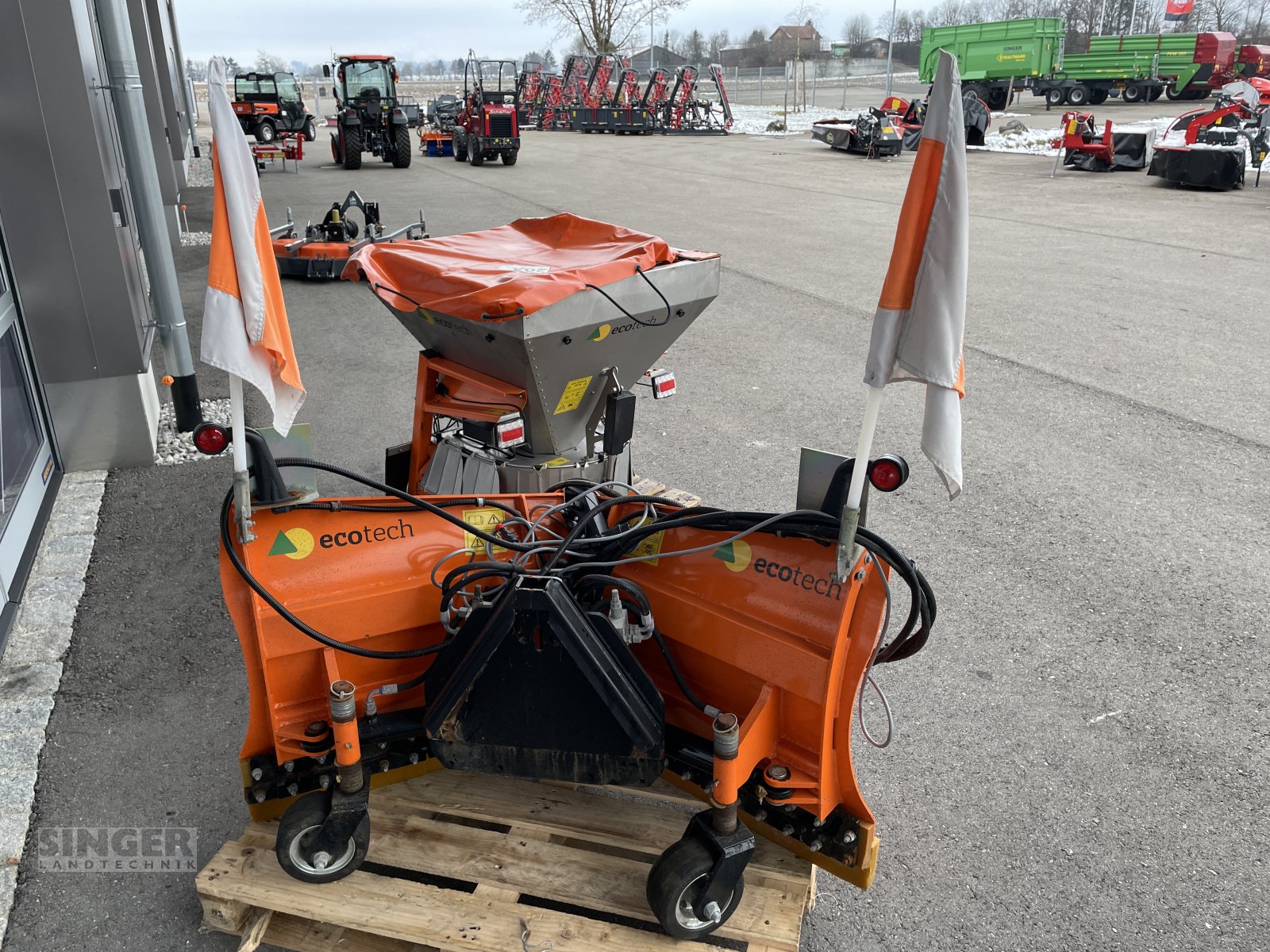 Schneepflug des Typs EcoTech Winterschlussverkauf Winteraktion EcoTech Salzstreuer&Schneepflug, Gebrauchtmaschine in Biessenhofen (Bild 6)