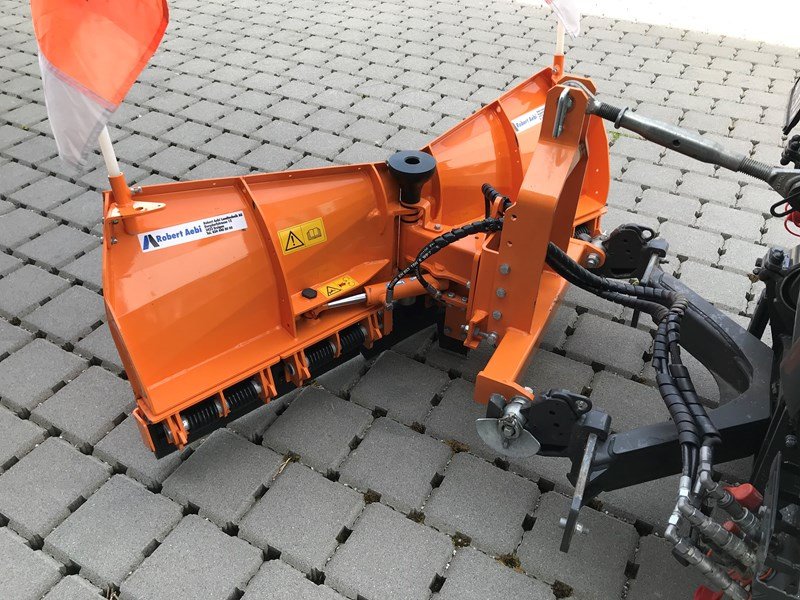 Schneepflug typu Fiedler FKP1305, Ausstellungsmaschine v Regensdorf (Obrázek 2)