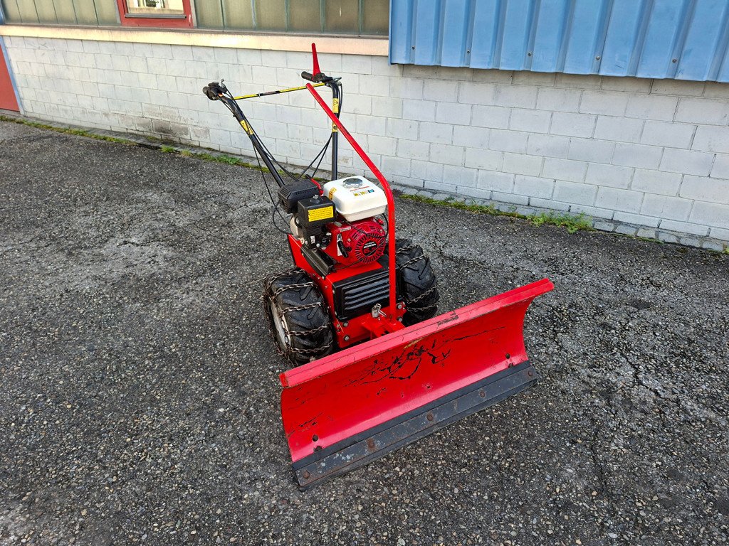 Schneepflug des Typs Fort & Pegoraro Schneepflug, Gebrauchtmaschine in Chur (Bild 2)