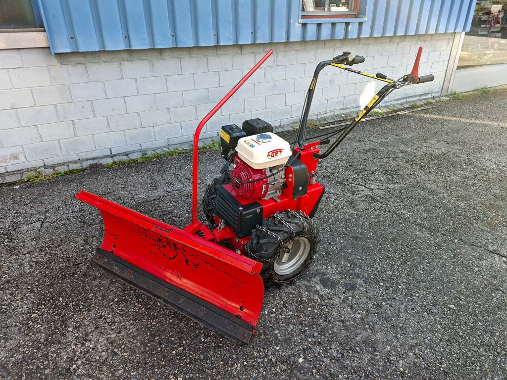 Schneepflug des Typs Fort & Pegoraro Schneepflug, Gebrauchtmaschine in Chur (Bild 7)