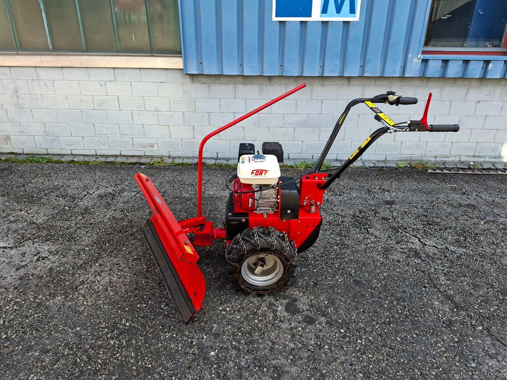 Schneepflug des Typs Fort & Pegoraro Schneepflug, Gebrauchtmaschine in Chur (Bild 6)