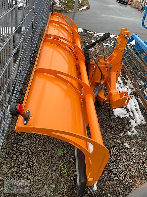 Schneepflug des Typs France Elevateur Schneeschild 280, Neumaschine in Prüm-Dausfeld (Bild 5)