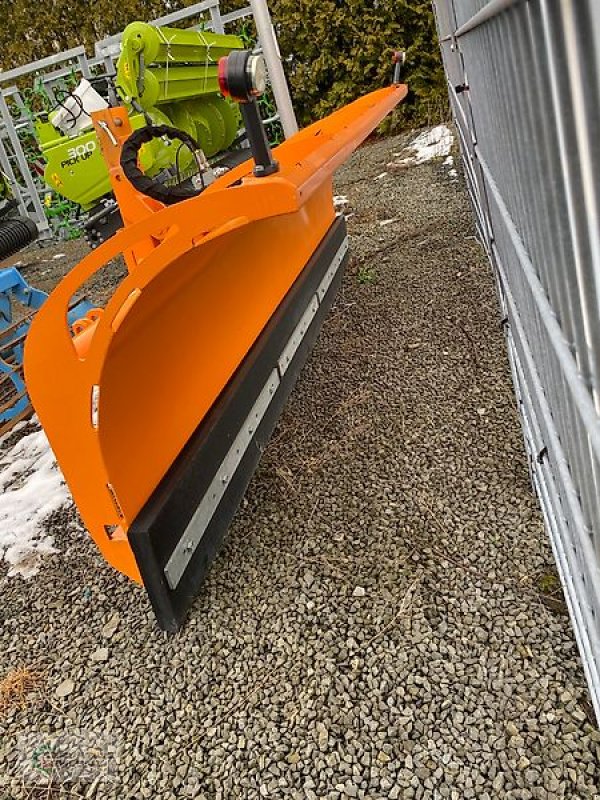 Schneepflug des Typs France Elevateur Schneeschild 280, Neumaschine in Prüm-Dausfeld (Bild 1)