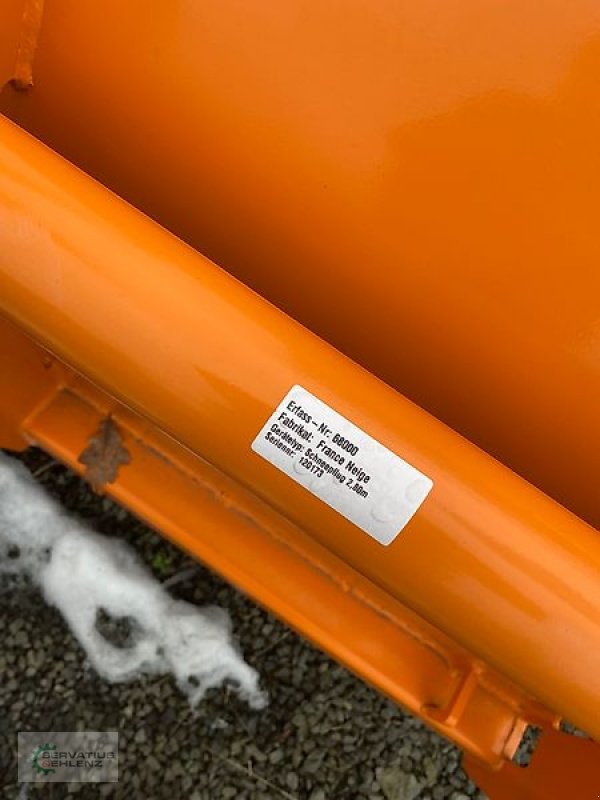 Schneepflug des Typs France Elevateur Schneeschild 280, Neumaschine in Prüm-Dausfeld (Bild 6)