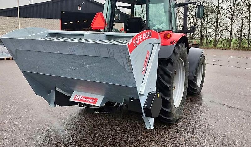 Schneepflug des Typs Fransgard Salzstreuer Sandstreuer Streuer Schneeschild, Gebrauchtmaschine in Schmallenberg (Bild 1)