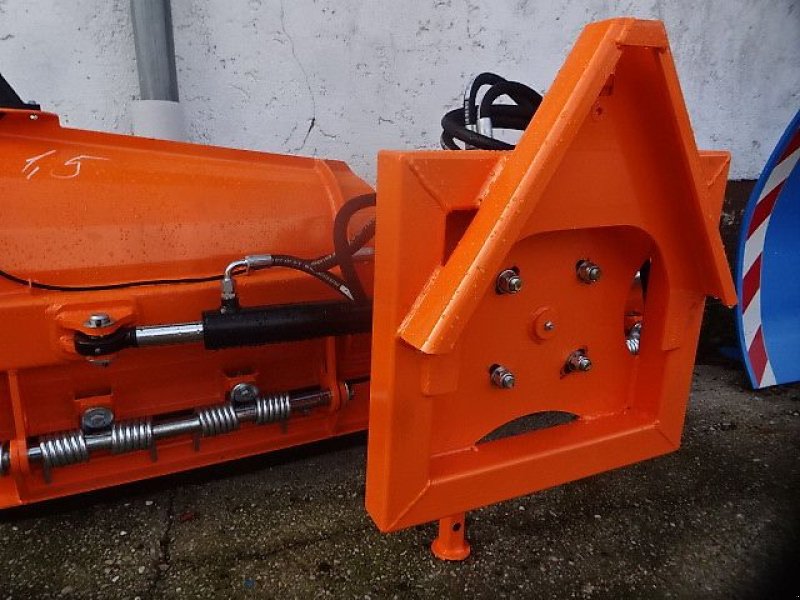 Schneepflug typu H-L-M 1,5 Meter- Varioschneepflug - hydraulisch verstellbar, Neumaschine v Neureichenau (Obrázek 18)