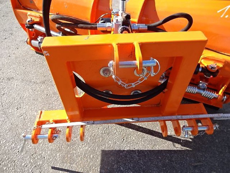 Schneepflug typu H-L-M 1,5 Meter- Varioschneepflug - hydraulisch verstellbar, Neumaschine v Neureichenau (Obrázek 10)