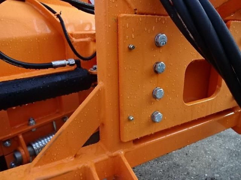 Schneepflug des Typs H-L-M 2 Meter- NEU - Varioschneepflug, Neumaschine in Neureichenau (Bild 29)