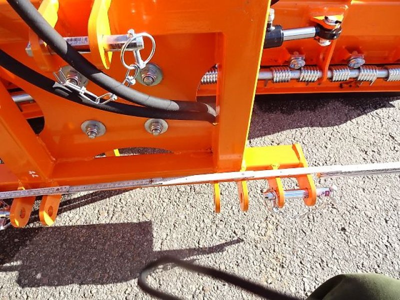 Schneepflug Türe ait H-L-M NEUER- 2,2 Meter Varioschneepflug - Hydraulisch, Neumaschine içinde Neureichenau (resim 13)