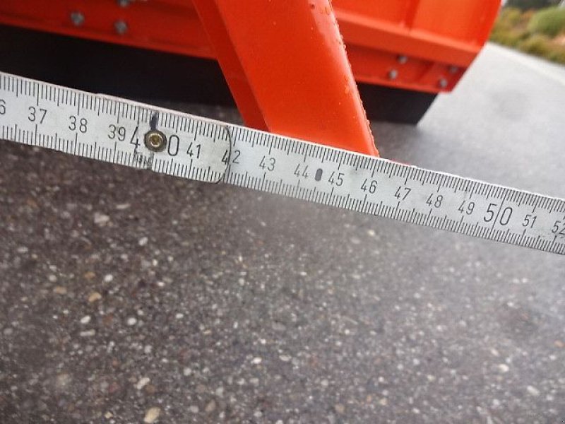 Schneepflug des Typs H-L-M Schneeschild Hydraulisch - Anbau Kat - Kommunal -an Kuppeldreieck - Mit Anfahrsicherung, Neumaschine in Neureichenau (Bild 20)